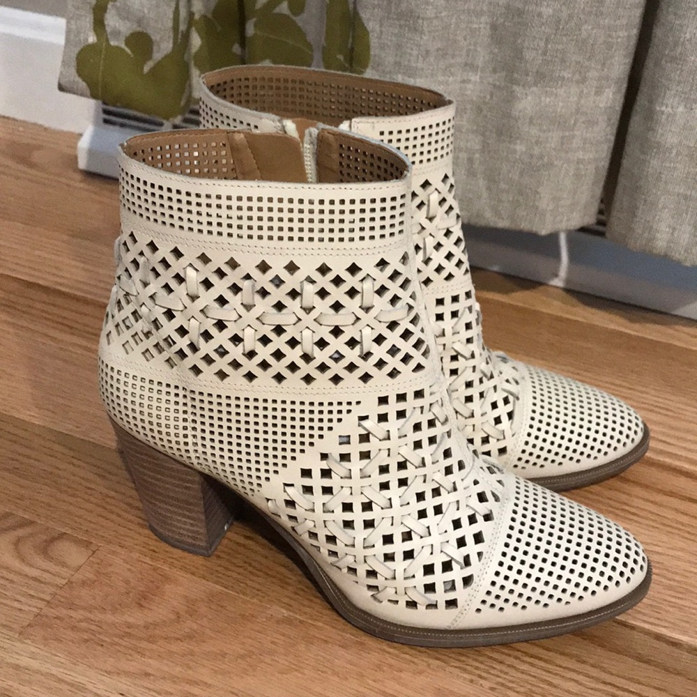 NWOT Franco Sarto booties